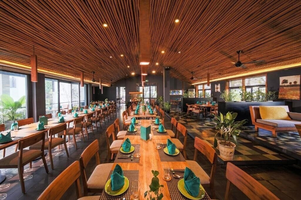 Фотография EMM Hotel Hue 4*