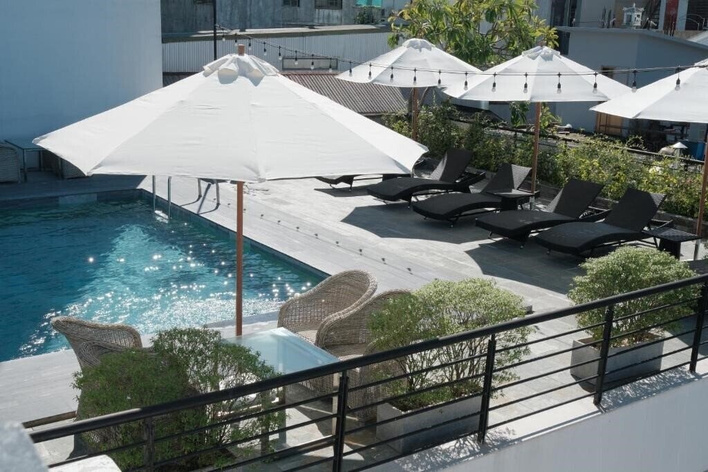 Отель Rosaleen Boutique Hotel Hue 3*