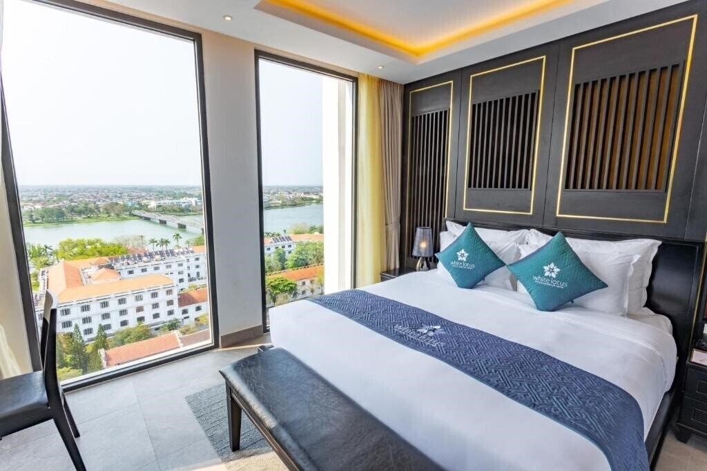 Отель White Lotus Hue Hotel 4*
