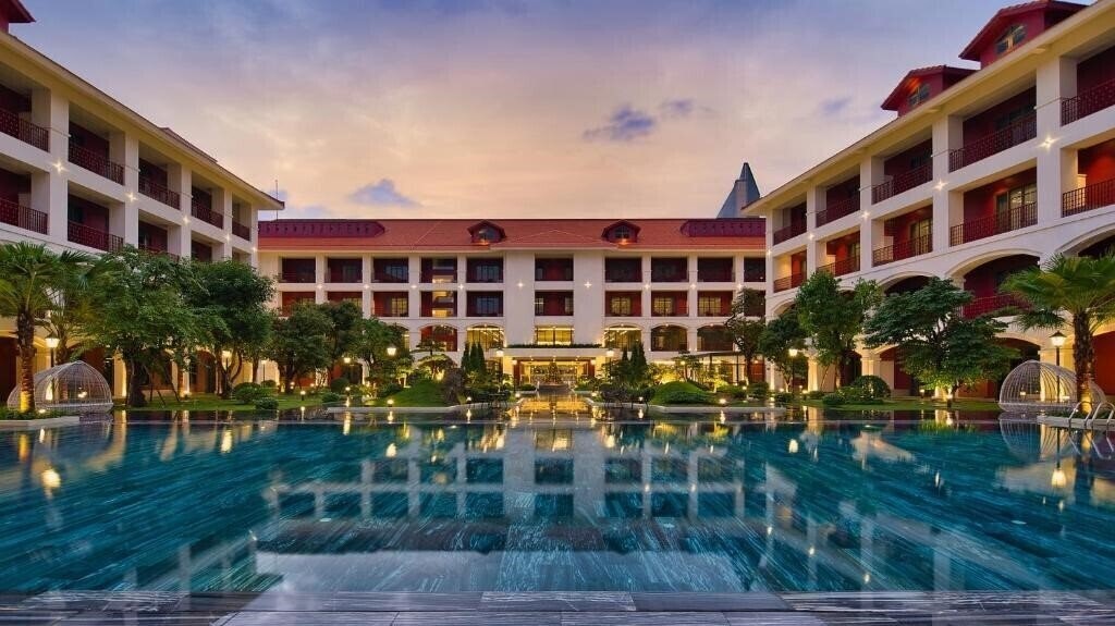 Готель Senna Hue Hotel 5*