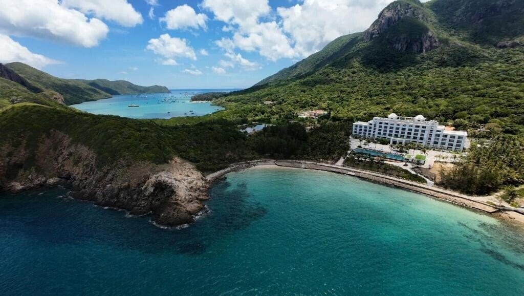 Готель Orson Hotel & Resort Con Dao 4*