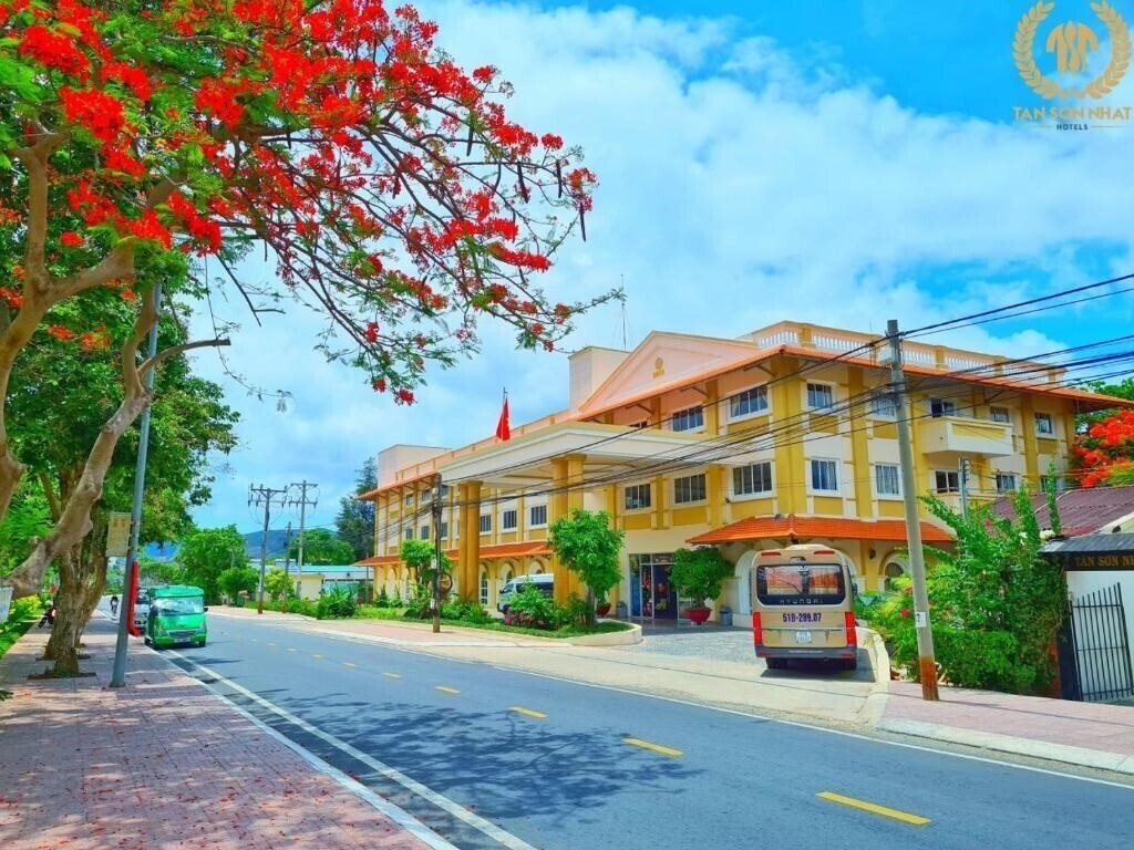 Готель Tan Son Nhat Con Dao Resort 4*