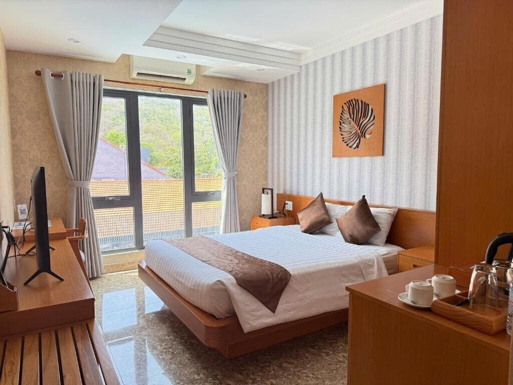 Готель Tran Chau Beach & Resort 4*