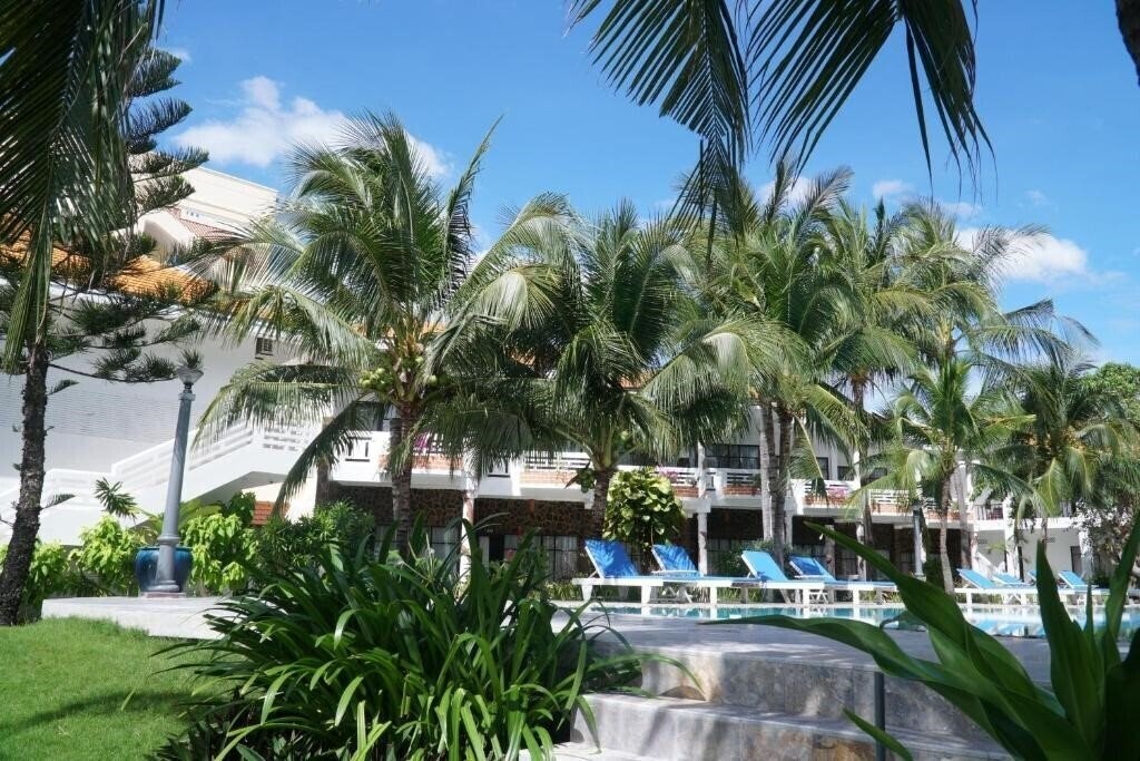 Готель Ravenala Muine Resort 3*