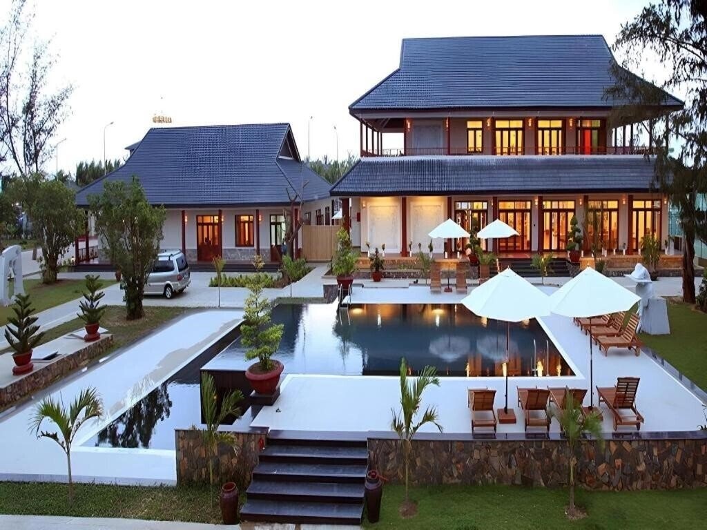 Готель Aniise Villa Resort 3*