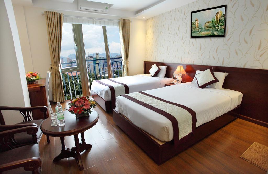 Отель Golden Sand Hotel 3*