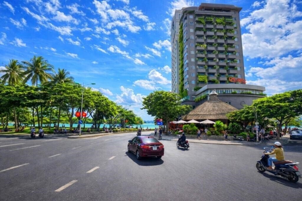 Фото MissBamboo Hotel Nha Trang (ex. The Light Hotel & Resort) 4*