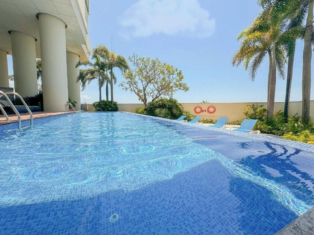 Готель The Costa Nha Trang Residences 5*