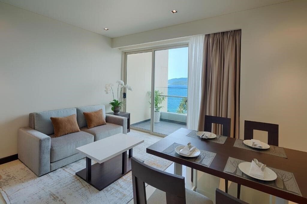 Отель The Costa Nha Trang Residences 5*