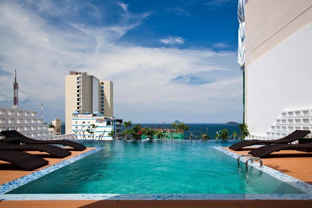 Фотографія Golden Holiday Hotel (ex. Golden Holiday Nha Trang) 3*