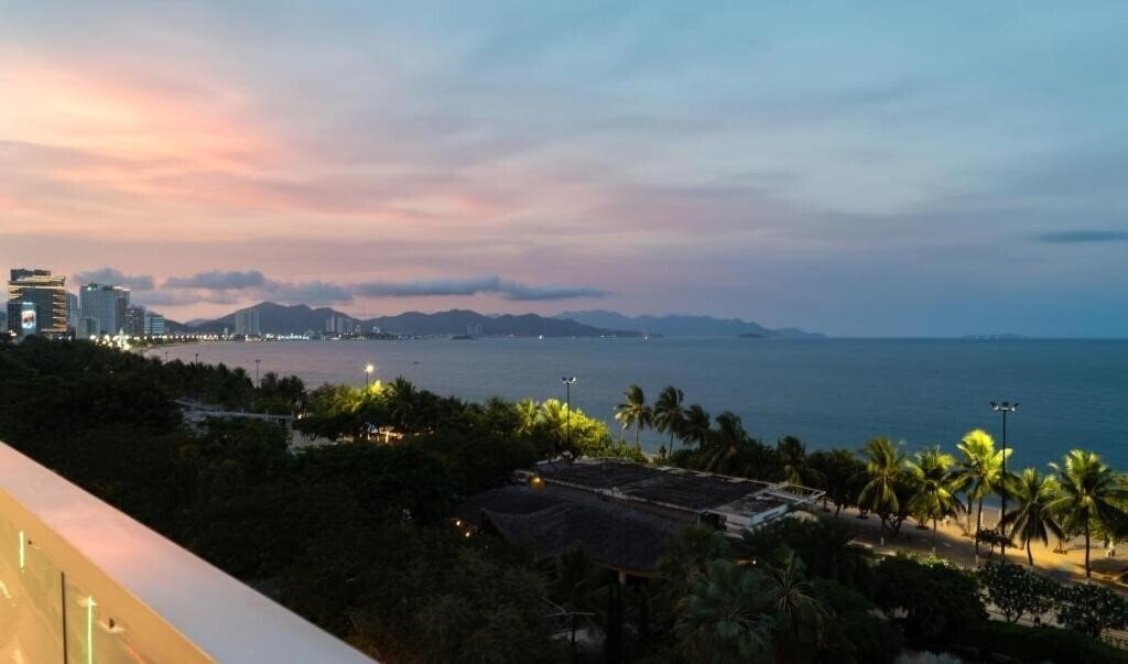 Фото Bluebay Hotel 3*