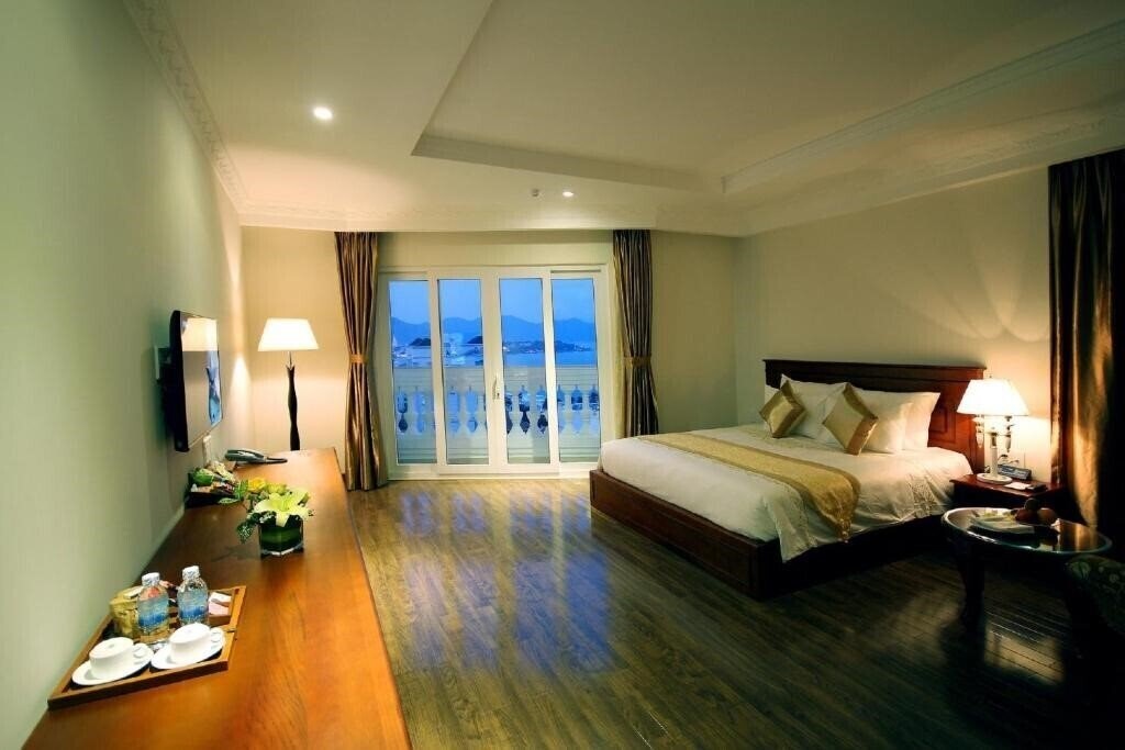 Отель Nha Trang Palace 4*