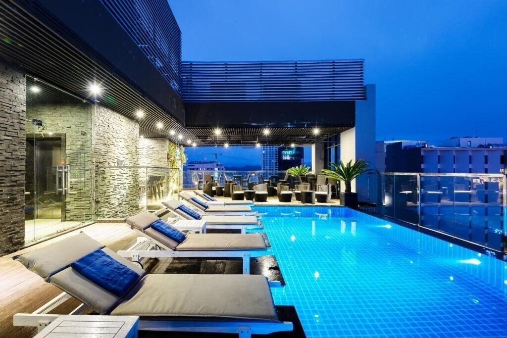 Отель Alana Nha Trang Beach Hotel 4*