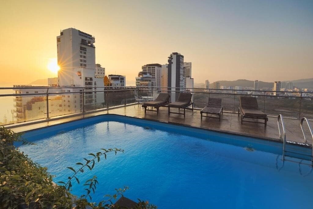 Готель The Sol Hotel Nha Trang 3*