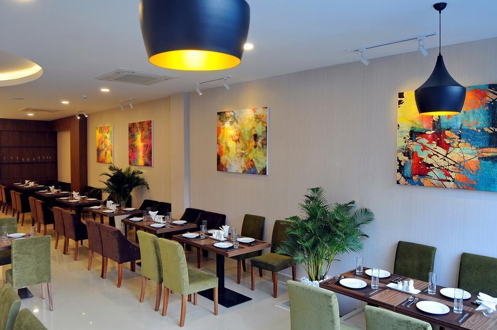 Фото The World Hotel 3*