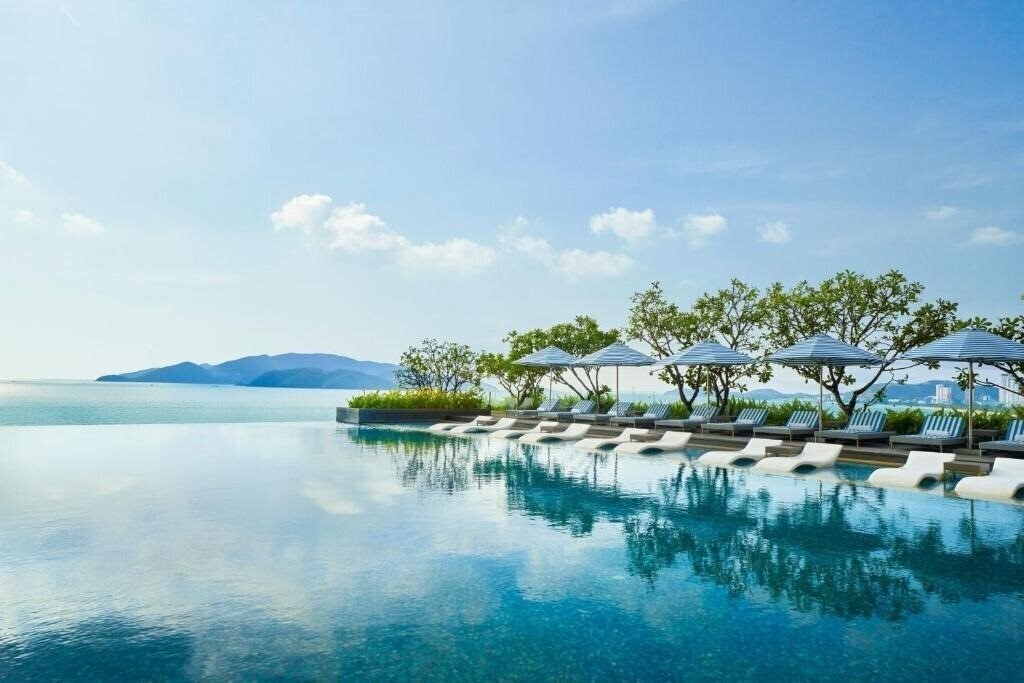 Готель Sheraton Nha Trang Hotel & SPA 5*