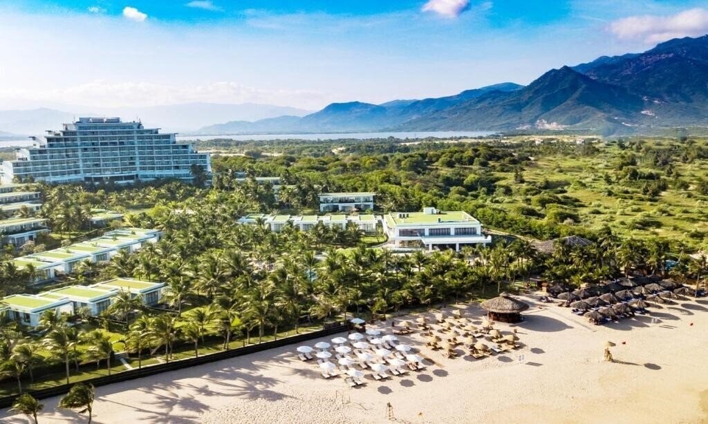 Отель Cam Ranh Riviera Beach Resort & SPA 5*