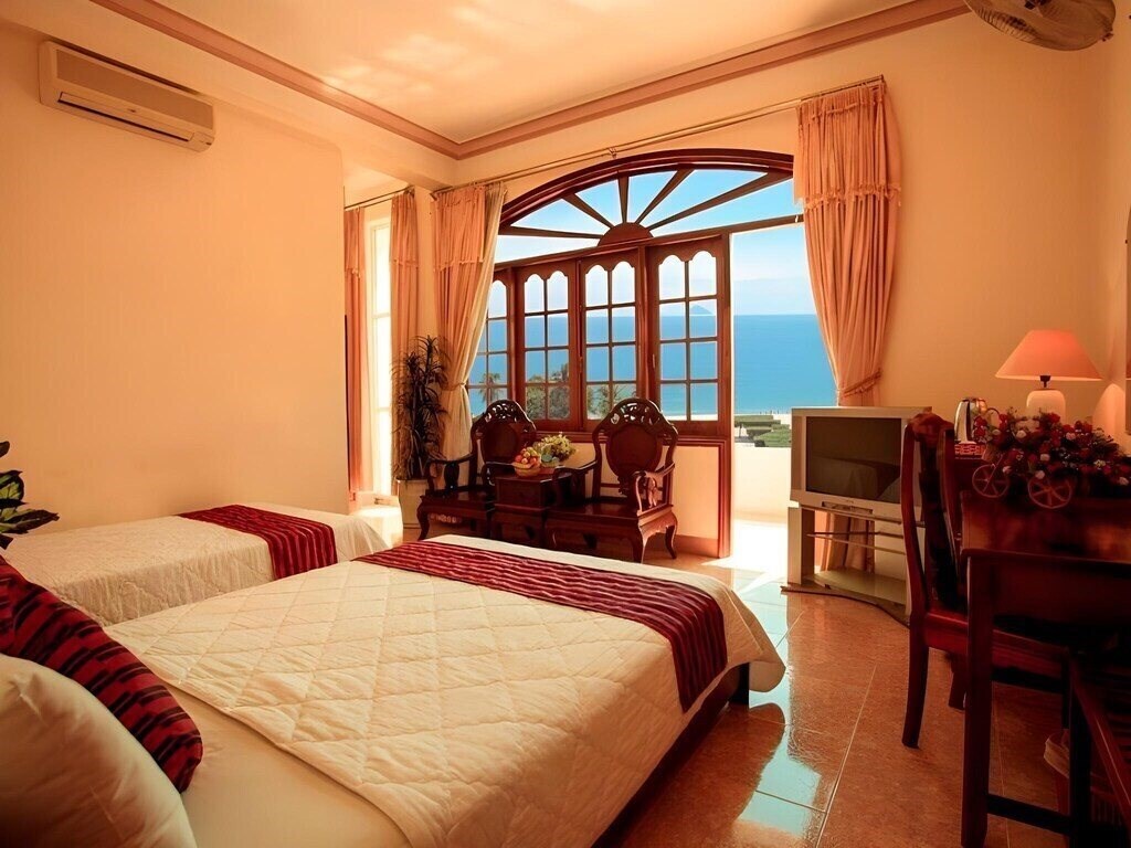 Отель Oriole 2*