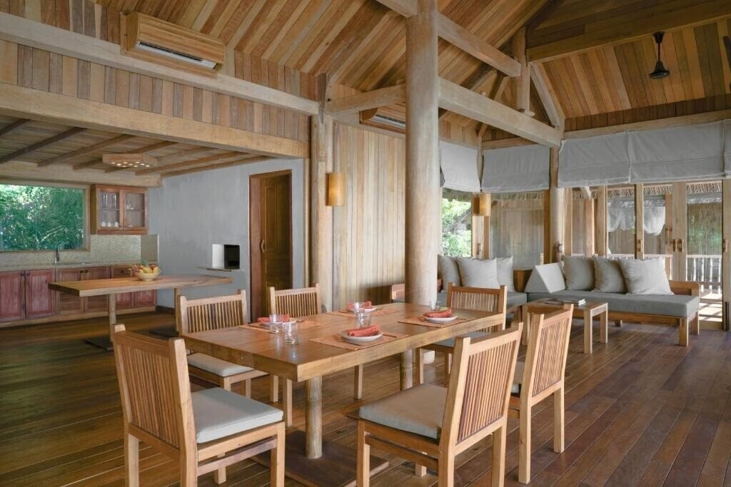 Фотографія Six Senses Hideway Ninh Van Bay 5*