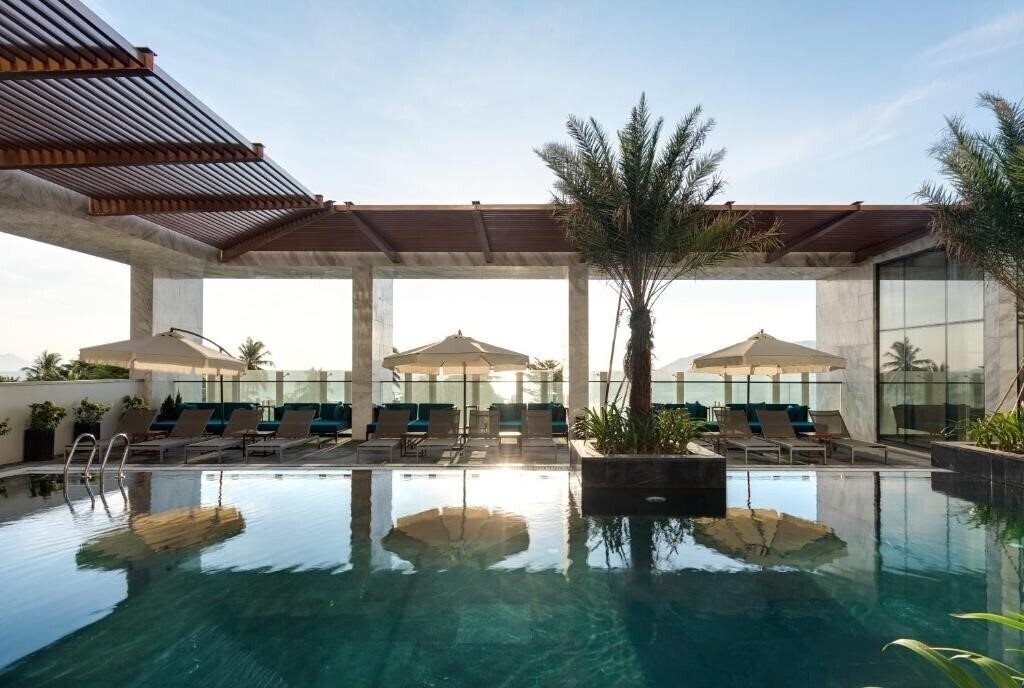 Готель Citadines Bayfront Nha Trang 5*