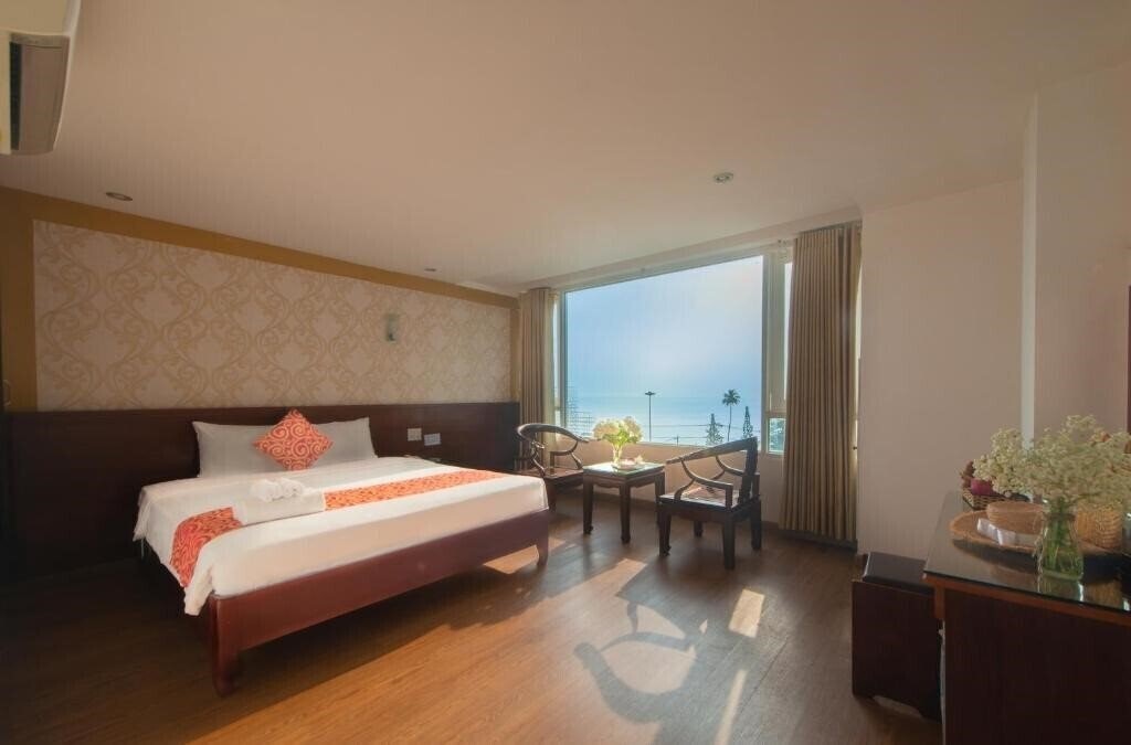 Картинка Le Soleil Hotel (ex. Le Soleil Hotel Nha Trang, Galaxy Hotel Ngan Ha, Galaxy Hotel Nha Trang) 3*