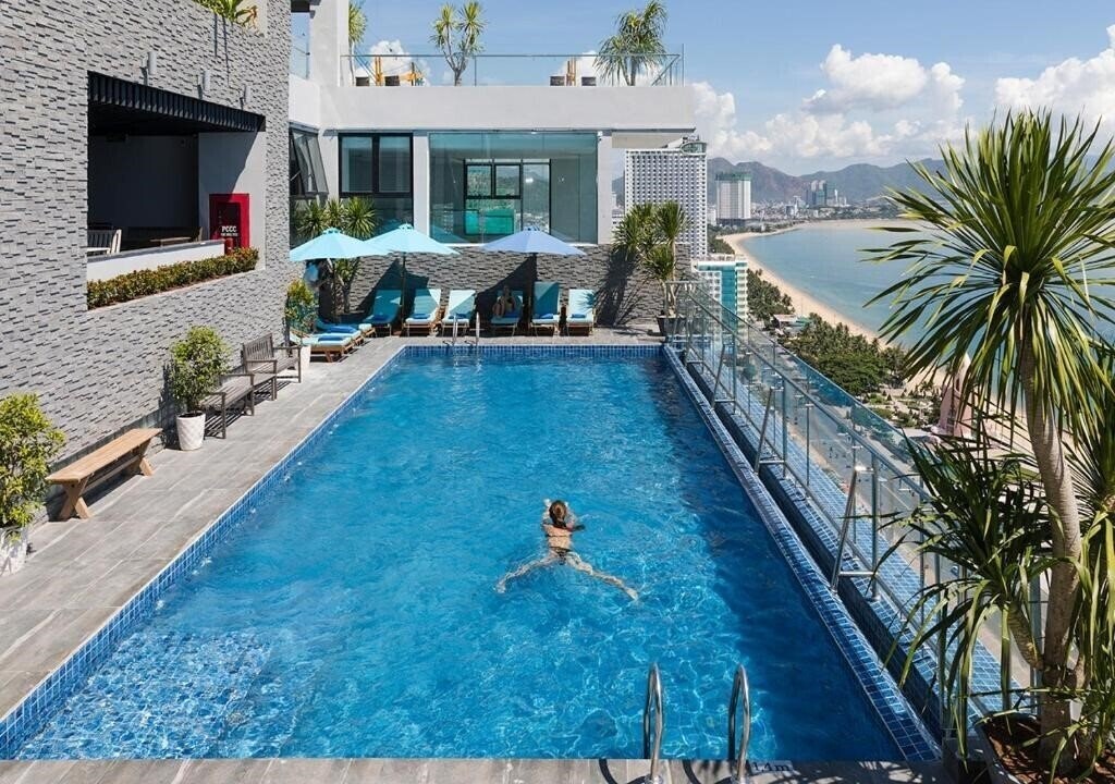 Фото Maple Hotel & Apartment 4*