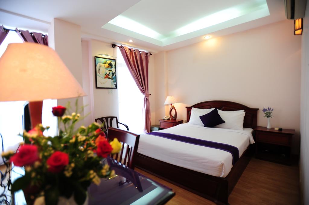 Картинка Violet 3*