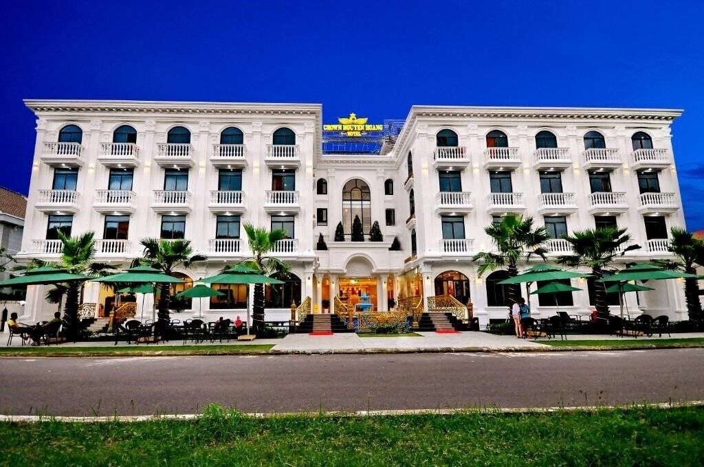 Готель Crown Nguyen Hoang Hotel 3*