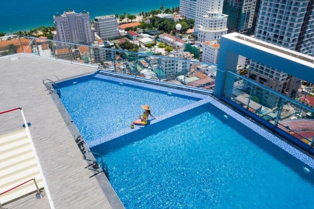 Фото D'Qua Hotel (ex. D Qua Hotel, DQua Hotel, D'Qua Hotel Crew, Dqua Hotel & Apartment) 5*