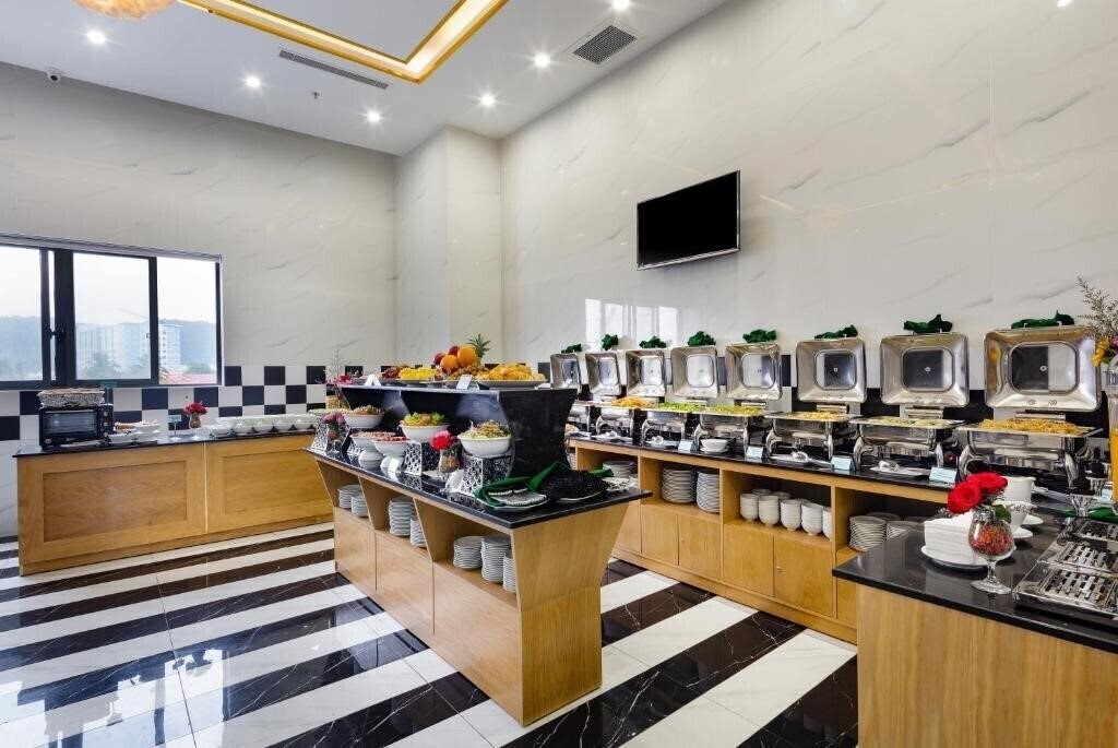 Картинка Crown Hotel Nha Trang 3*