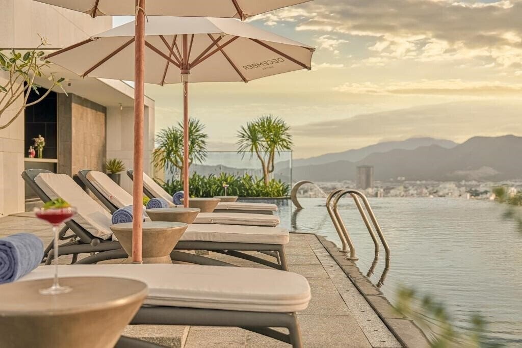 Готель December Hotel Nha Trang 4*