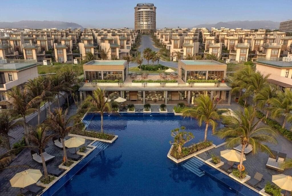 Готель Wyndham Garden Cam Ranh Resort 5*