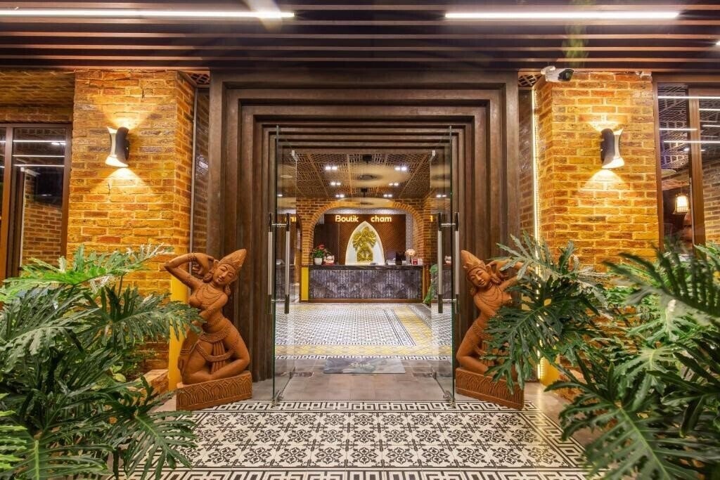 Отель Boutik Cham Hotel Nha Trang 4*