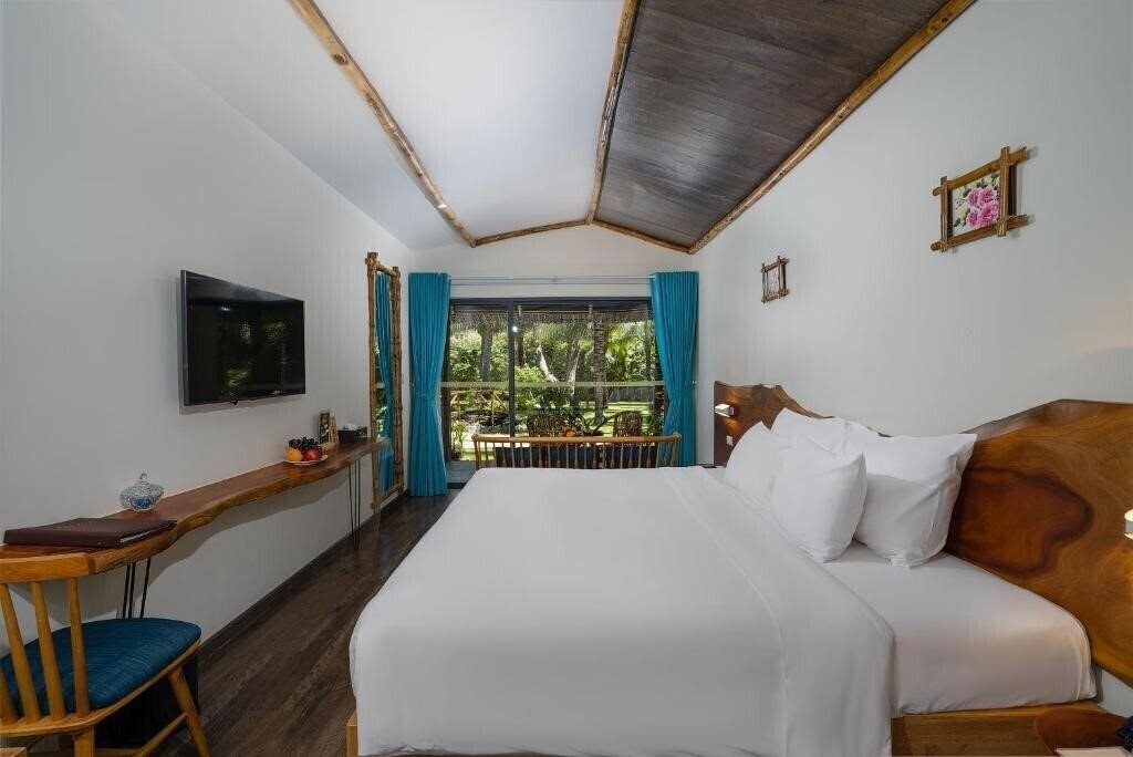 Фотографія Sala Tuy Hoa Beach Hotel 4*