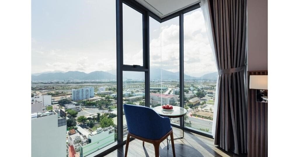 Картинка Amber Hotel Nha Trang 4*