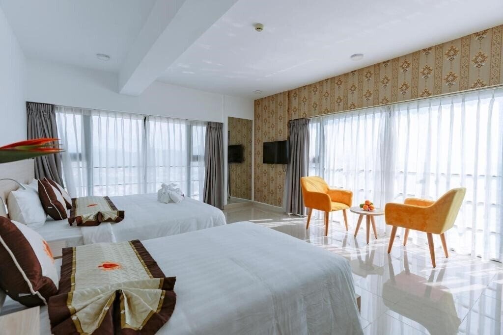 Фото Napoleon Nha Trang Hotel 4*