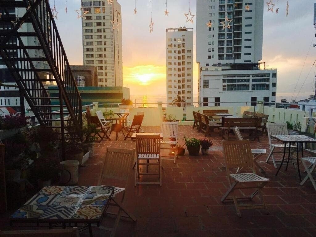 Отель Birdnests Hotel 2*