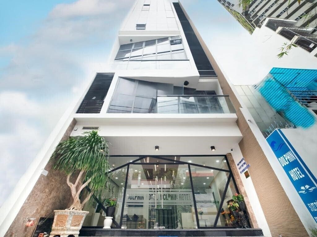 Отель Dolphin Hotel Nha Trang 2*