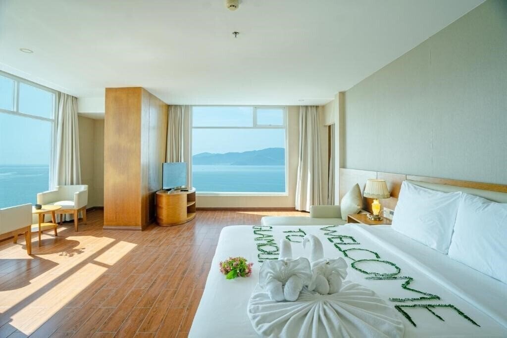 Фотография Glamour Hotel Nha Trang 4*