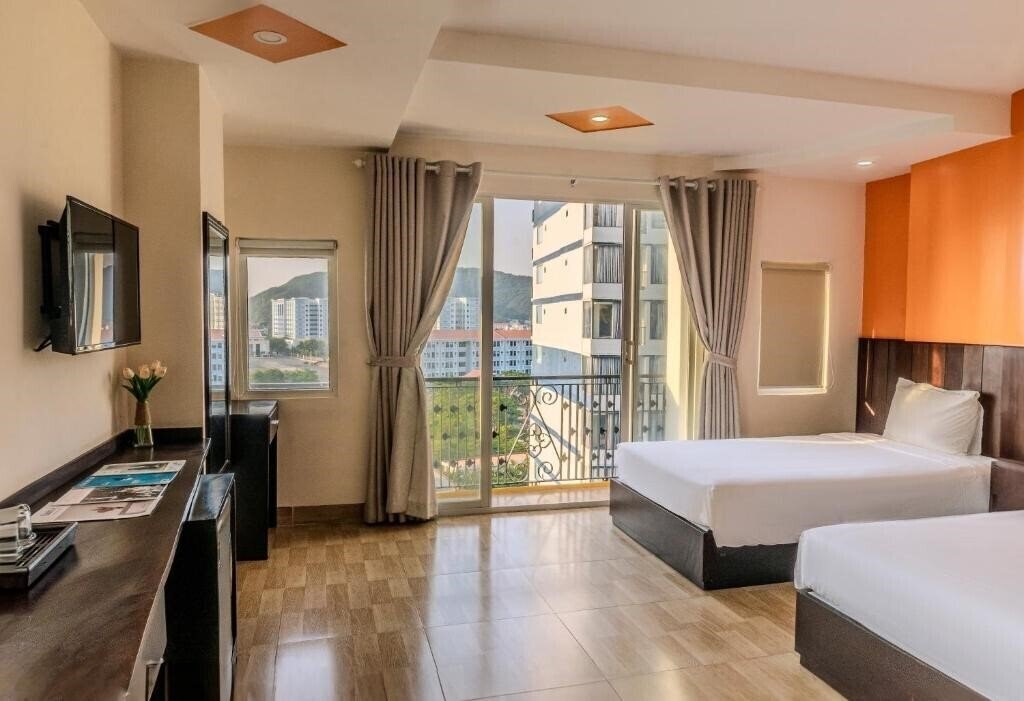 Картинка Melyna Hotel Nha Trang Beach 2*
