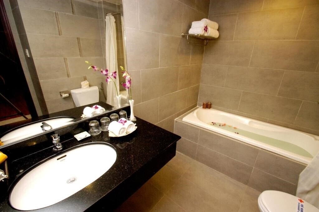 Фотографія Asia Paradise Hotel 3*