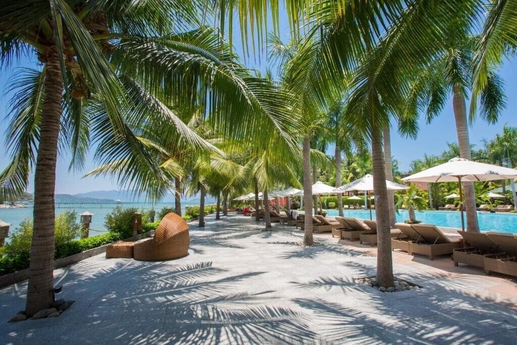 Отель Diamond Bay Resort & SPA 5*