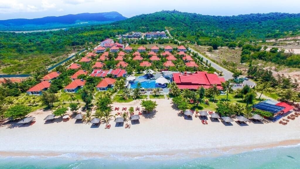 Отель Mercury Phu Quoc Resort & Villas 4*