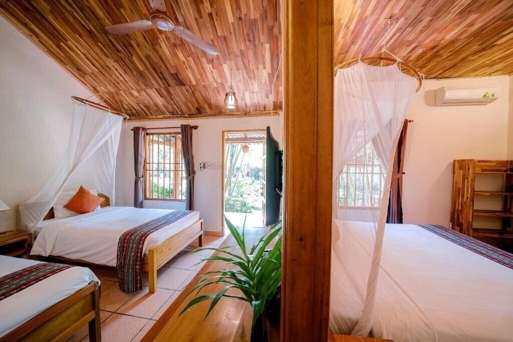 Фото La Mer Phu Quoc Resort 3*
