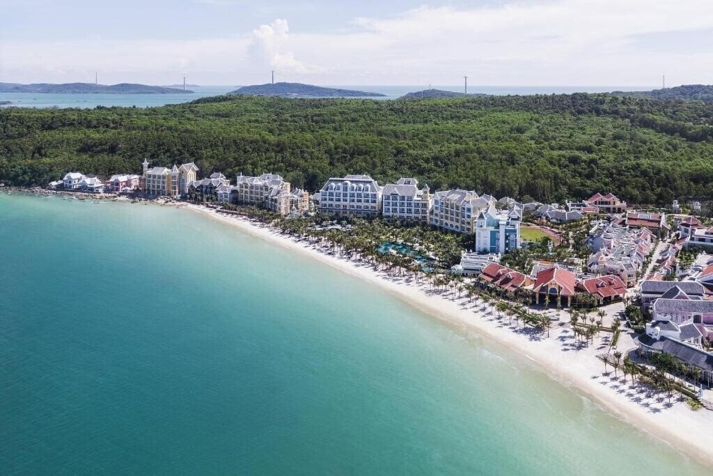 Фото JW Marriott Phu Quoc Emerald Bay Resort & SPA 5*
