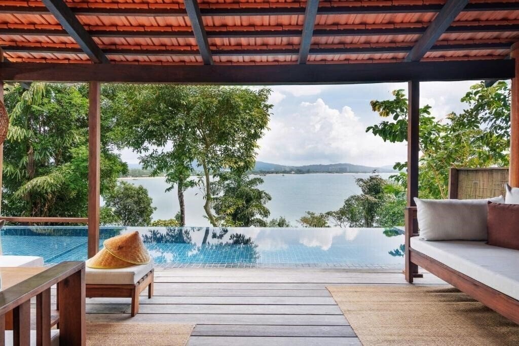 Отель Green Bay Phu Quoc Resort & SPA 4*