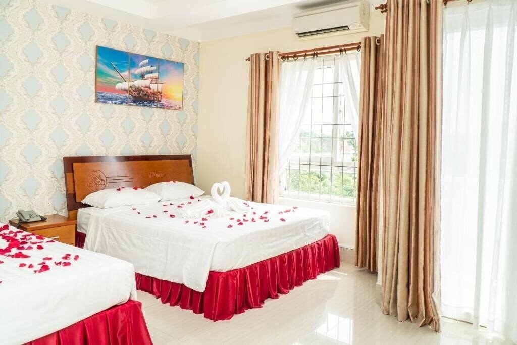 Отель Sun & Sea Hotel 2*