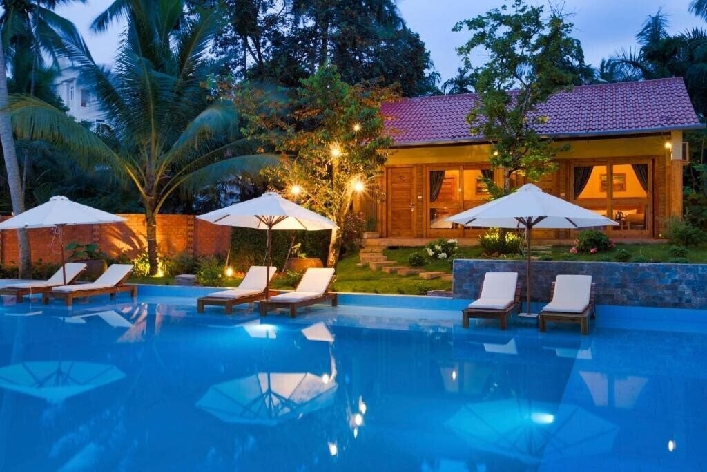 Готель Azura Resort Phu Quoc 3*