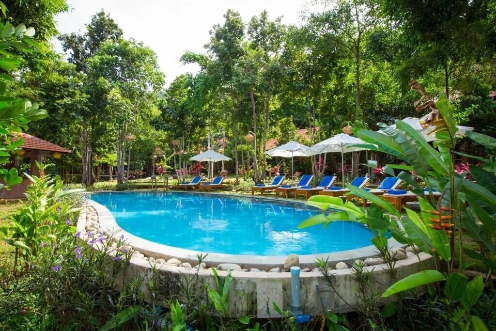 Отель Phu Quoc Valley Resort 3*