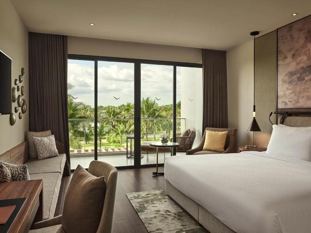 Фото Movenpick Resort Waverly Phu Quoc 5*